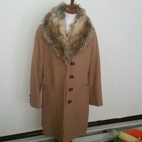 Liz Claiborne Jackets & Blazers - NWOT Liz Claiborne Coat